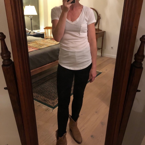 LA Made white v-neck tee - Picture 1 of 1